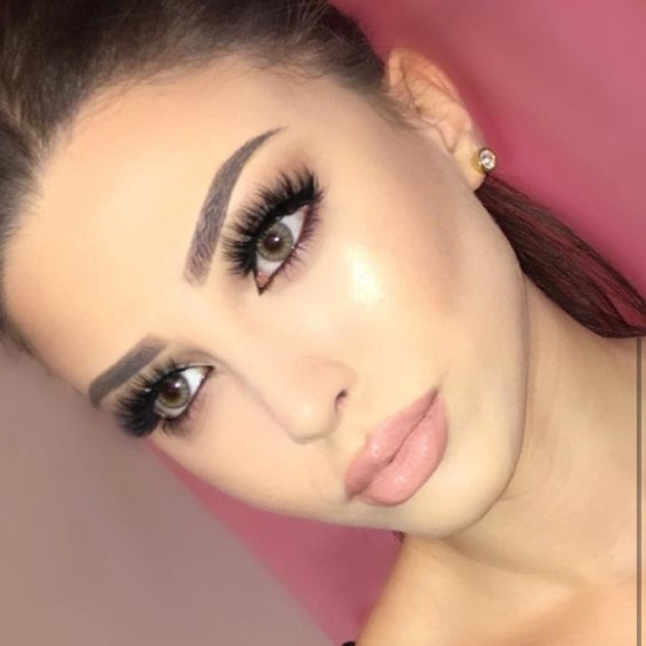 BNIB LILLY LASHES STYLE MYKONOS MINK LASHES 3D - Picture 3 of 10